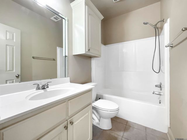 12781 Landon Dr, Walker, LA 70785