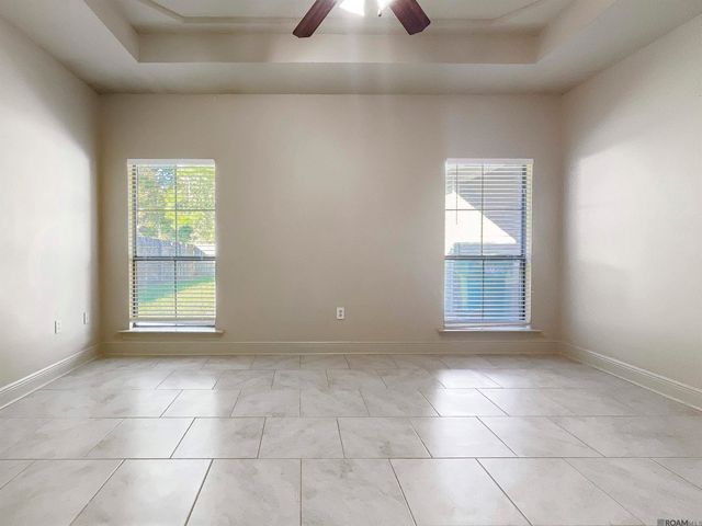 12781 Landon Dr, Walker, LA 70785