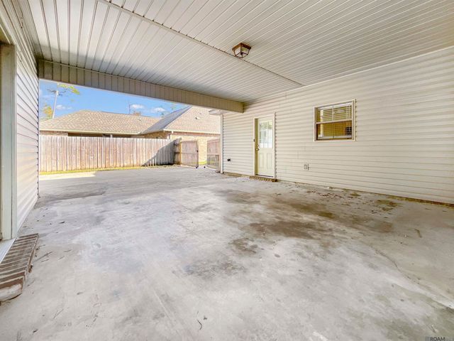 12781 Landon Dr, Walker, LA 70785