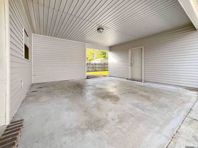 12781 Landon Dr, Walker, LA 70785