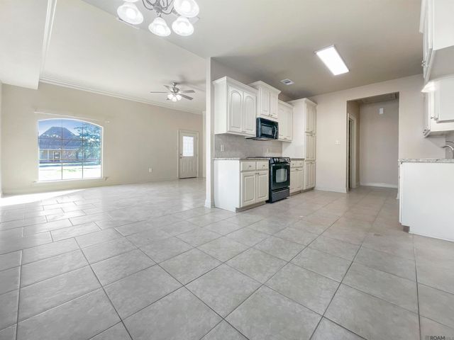 12781 Landon Dr, Walker, LA 70785