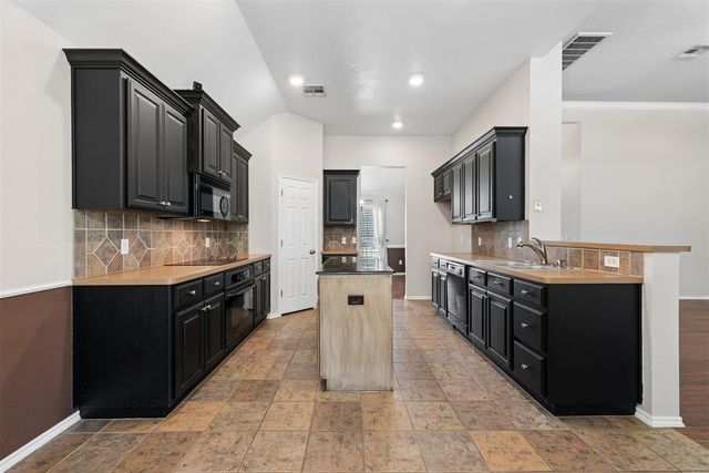 4301 Warrington Way, Norman, OK 73072
