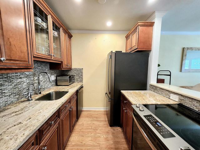 1001 NE 8th Avenue 212, Delray Beach, FL 33483