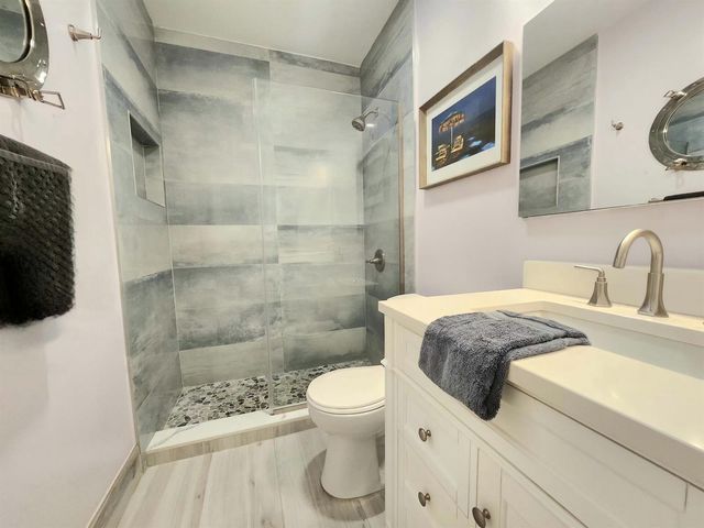 1001 NE 8th Avenue 212, Delray Beach, FL 33483