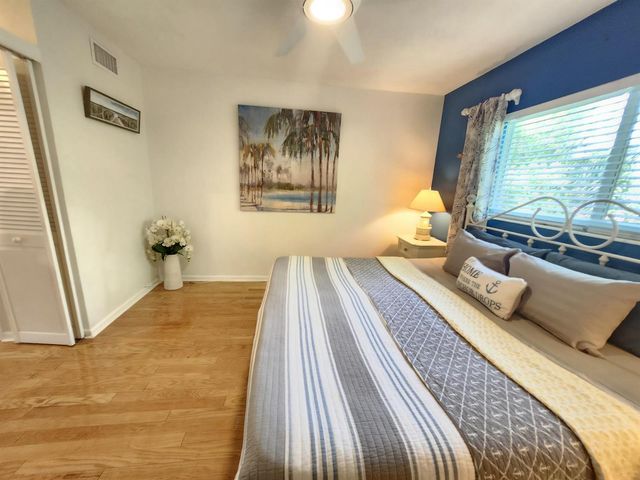1001 NE 8th Avenue 212, Delray Beach, FL 33483