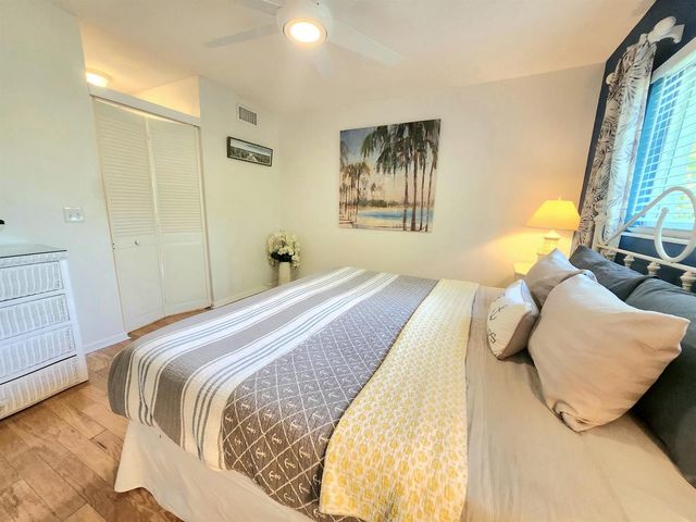 1001 NE 8th Avenue 212, Delray Beach, FL 33483