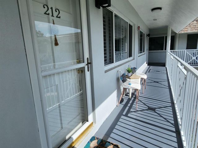 1001 NE 8th Avenue 212, Delray Beach, FL 33483