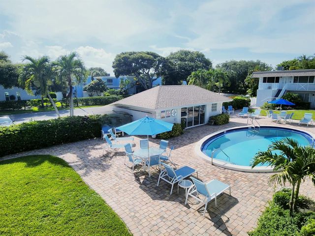 1001 NE 8th Avenue 212, Delray Beach, FL 33483