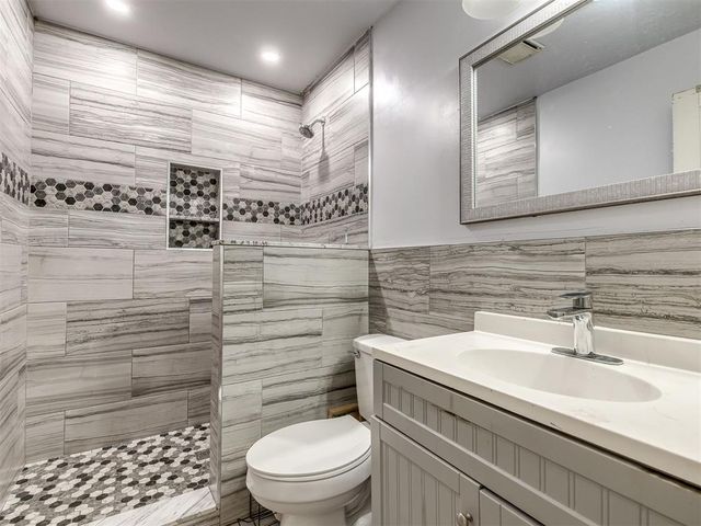 8139 NW 11th Street, Oklahoma City, OK 73127