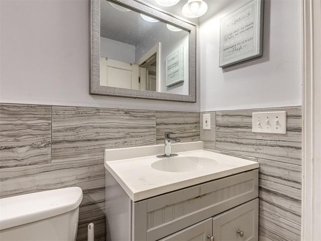 8139 NW 11th Street, Oklahoma City, OK 73127