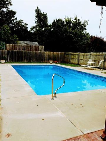 8139 NW 11th Street, Oklahoma City, OK 73127