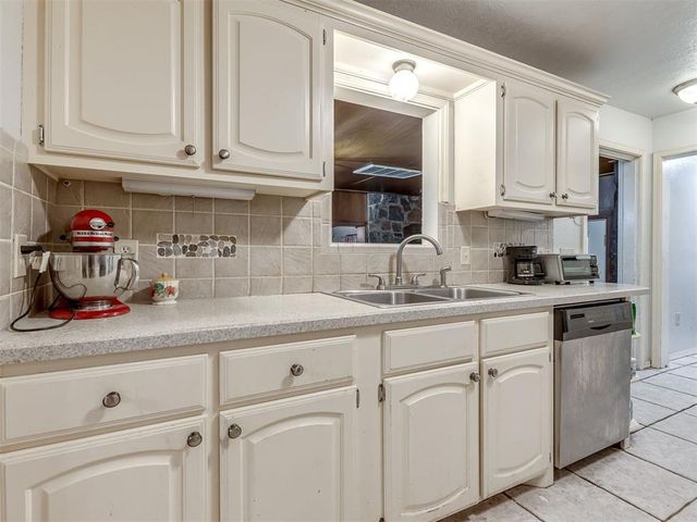 8139 NW 11th Street, Oklahoma City, OK 73127