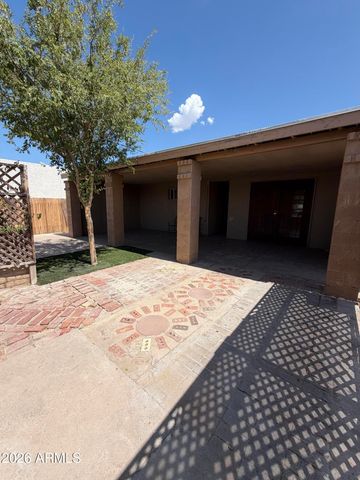 546 E LA MIRADA Drive, Phoenix, AZ 85042