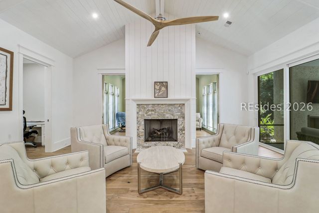 30 Kingston Rd, Hilton Head Island, SC 29928