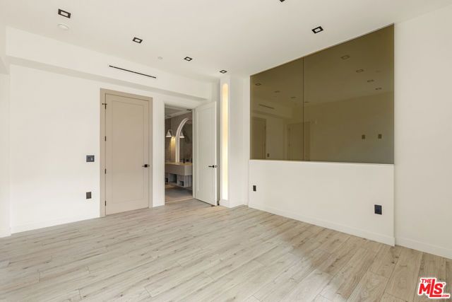 1021 N Ogden Drive 2, West Hollywood, CA 90046