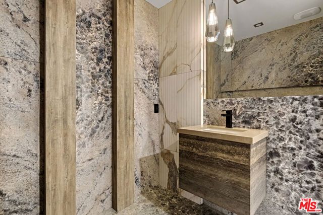 1021 N Ogden Drive 2, West Hollywood, CA 90046