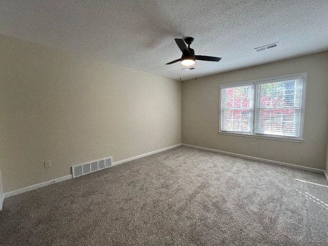 1595 MILLER FARMS RD, Germantown, TN 38138