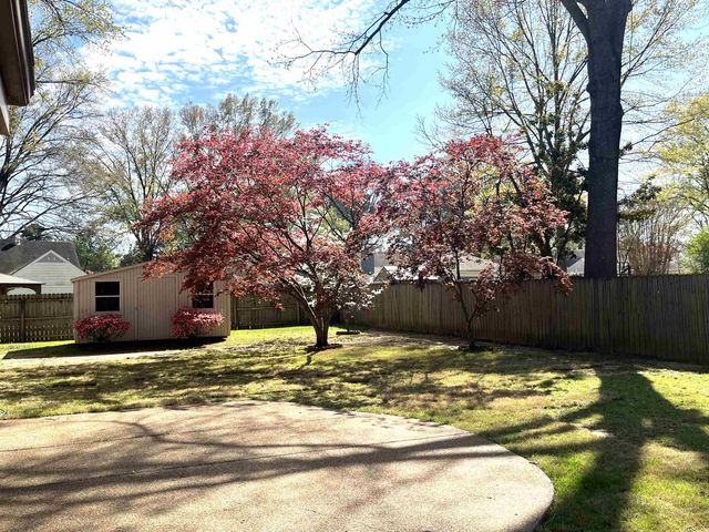 1595 MILLER FARMS RD, Germantown, TN 38138