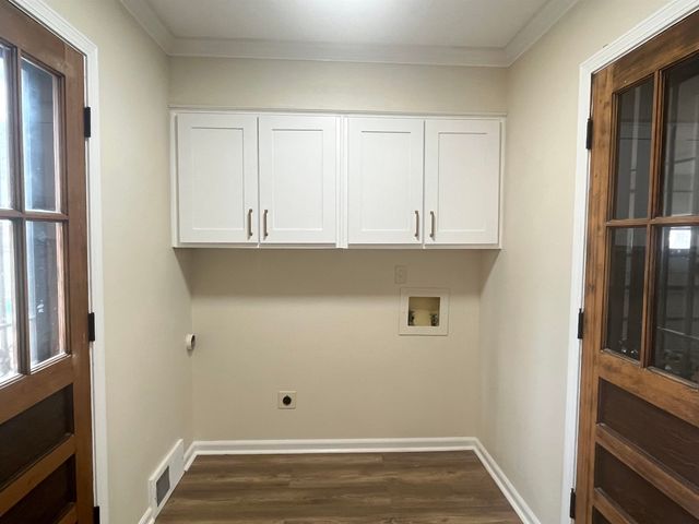 1595 MILLER FARMS RD, Germantown, TN 38138