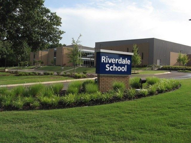 1595 MILLER FARMS RD, Germantown, TN 38138