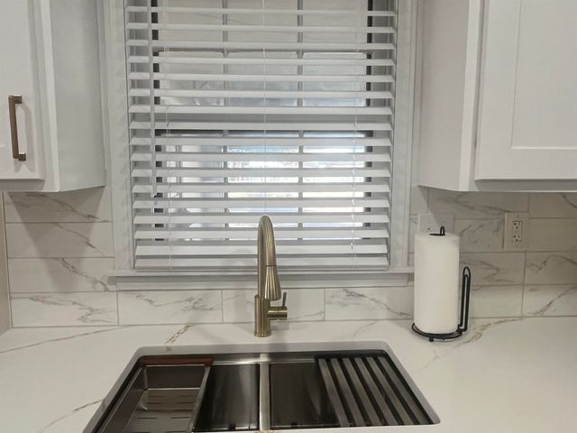 1595 MILLER FARMS RD, Germantown, TN 38138