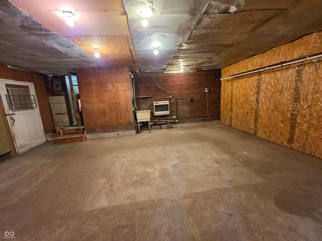 1209 Shelby Street, Alexandria, IN 46001