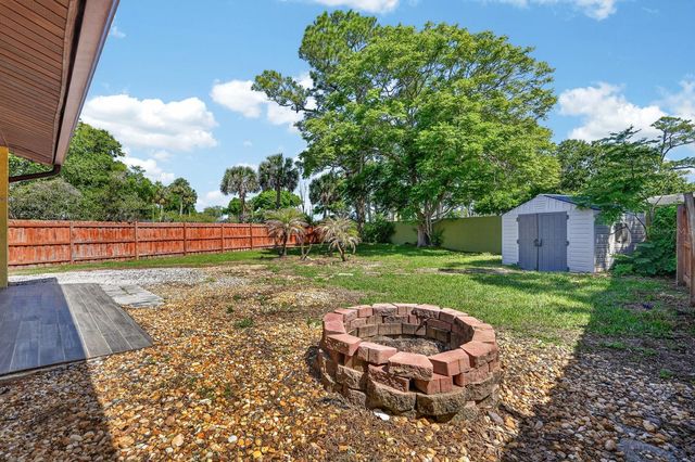 109 SHANGRI LA CIRCLE, Edgewater, FL 32132