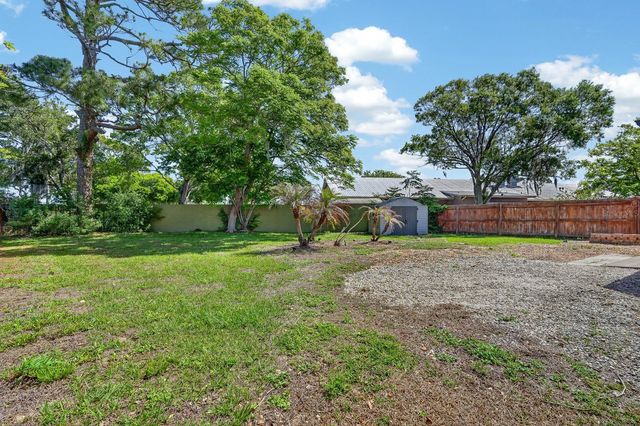 109 SHANGRI LA CIRCLE, Edgewater, FL 32132