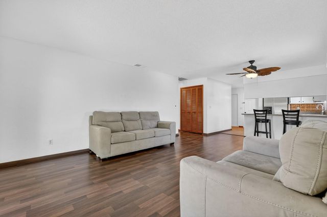 109 SHANGRI LA CIRCLE, Edgewater, FL 32132