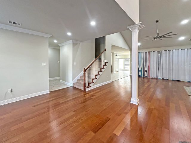 16445 Long Lake Dr, Prairieville, LA 70769