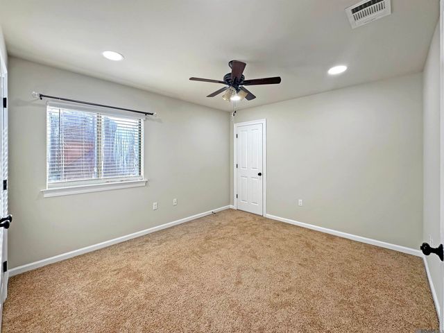 16445 Long Lake Dr, Prairieville, LA 70769