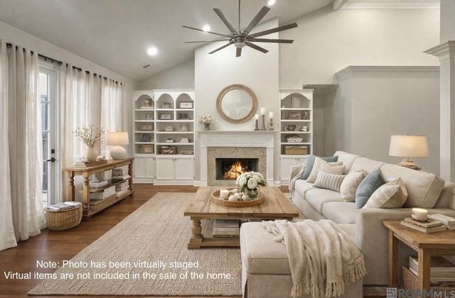 16445 Long Lake Dr, Prairieville, LA 70769