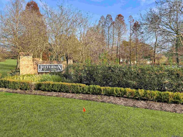 16445 Long Lake Dr, Prairieville, LA 70769