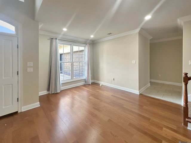 16445 Long Lake Dr, Prairieville, LA 70769