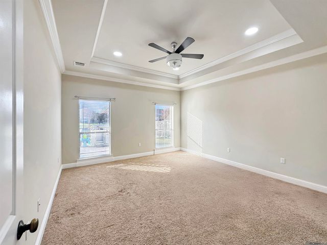 16445 Long Lake Dr, Prairieville, LA 70769