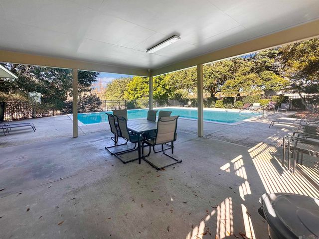 16445 Long Lake Dr, Prairieville, LA 70769