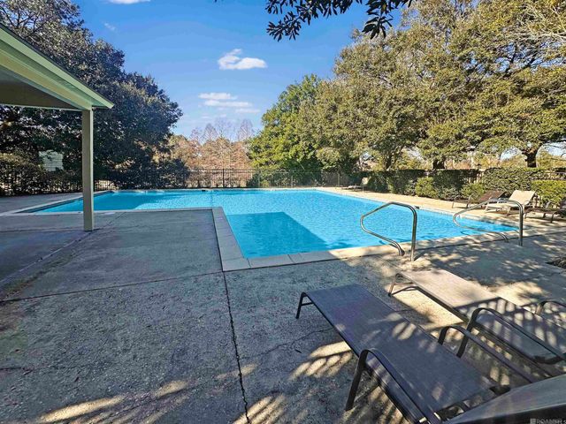 16445 Long Lake Dr, Prairieville, LA 70769