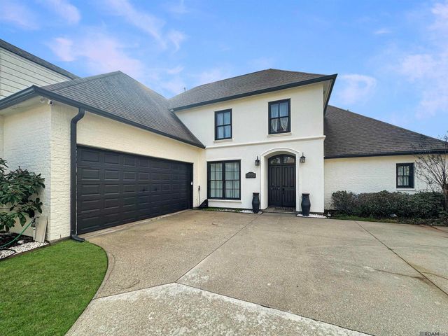 16445 Long Lake Dr, Prairieville, LA 70769