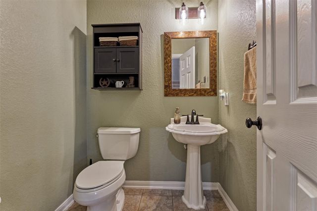 23 Weeping Spruce Place, Conroe, TX 77384