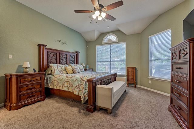 23 Weeping Spruce Place, Conroe, TX 77384