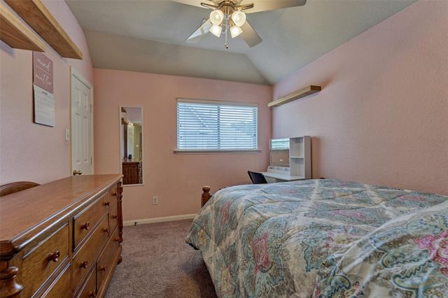 23 Weeping Spruce Place, Conroe, TX 77384