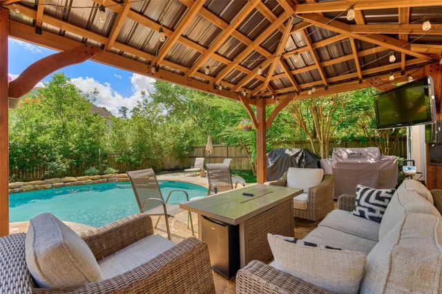 23 Weeping Spruce Place, Conroe, TX 77384