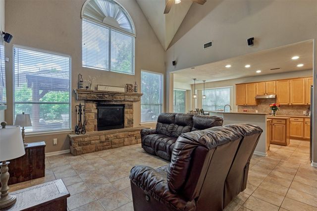 23 Weeping Spruce Place, Conroe, TX 77384