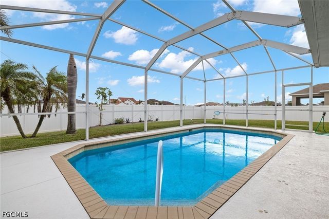 1049 NW 38th PL, Cape Coral, FL 33993
