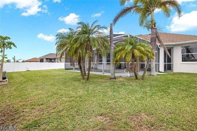 1049 NW 38th PL, Cape Coral, FL 33993