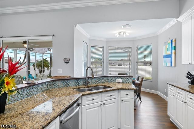 1049 NW 38th PL, Cape Coral, FL 33993
