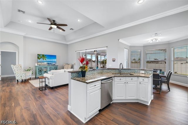 1049 NW 38th PL, Cape Coral, FL 33993