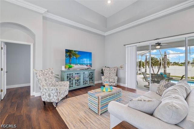 1049 NW 38th PL, Cape Coral, FL 33993