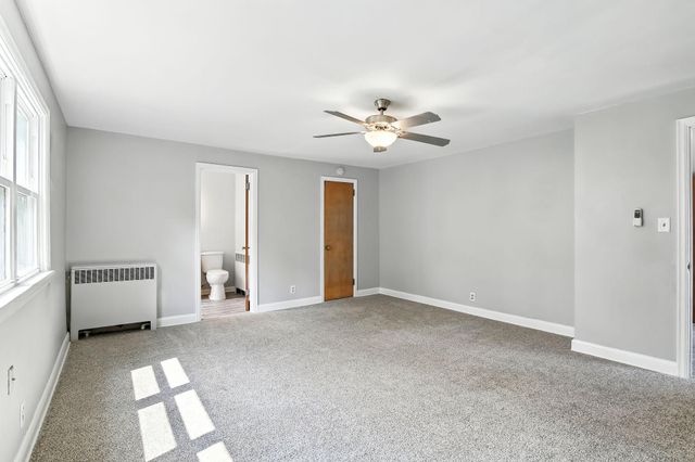 770 Viking Drive E, Maplewood, MN 55117