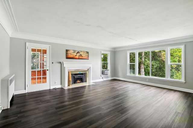 770 Viking Drive E, Maplewood, MN 55117